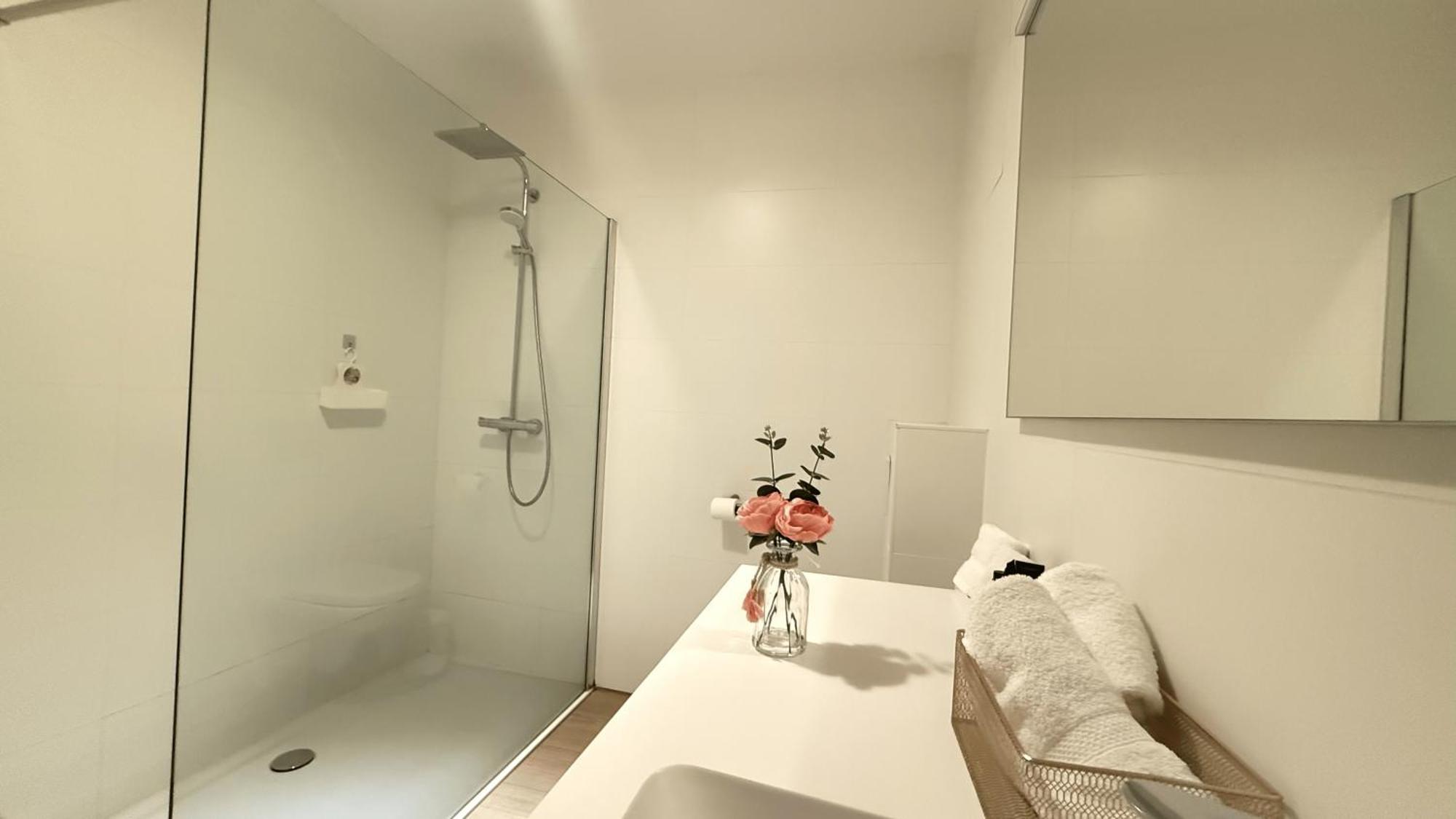 Oneluxstay Near Diamond District Antwerpen Exterior foto