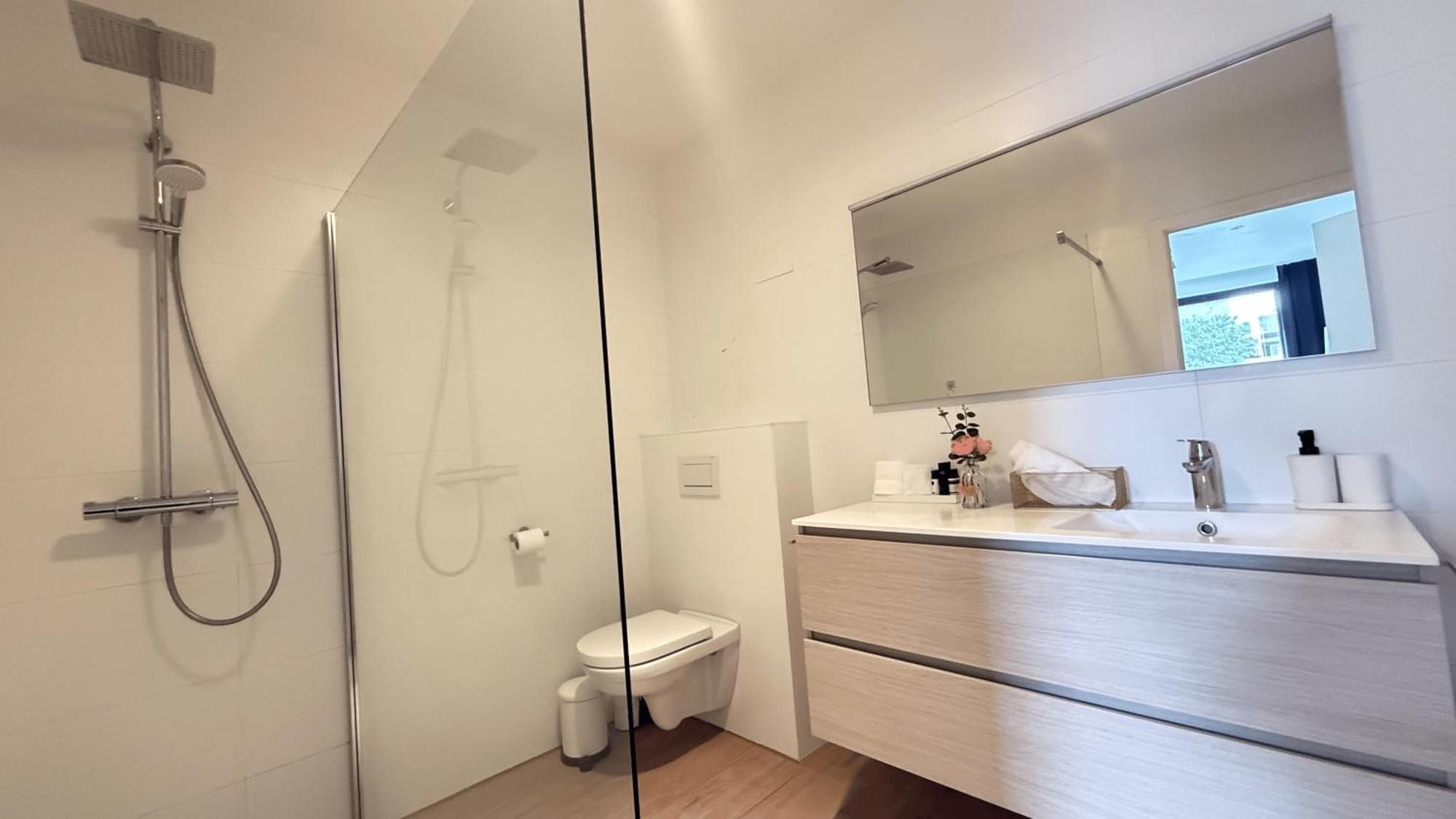 Oneluxstay Near Diamond District Antwerpen Exterior foto